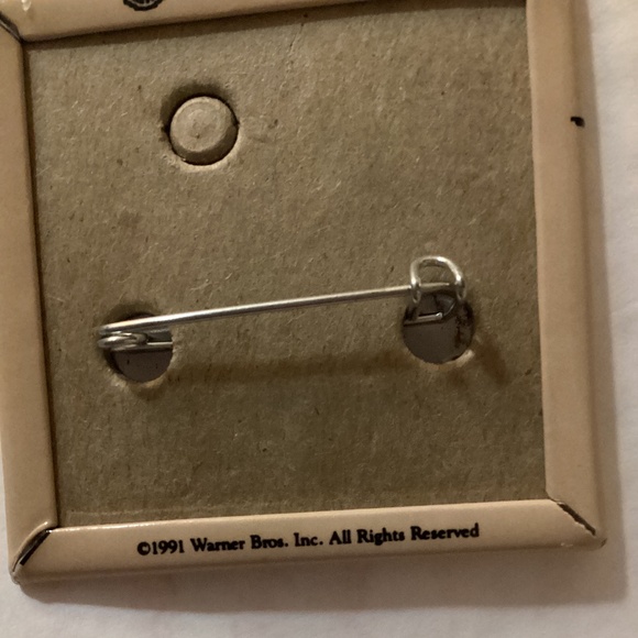 Vintage 1991 Kevin Costner Robin Hood Prince of Thieves Pin Badge Button Pinback - Picture 3 of 4